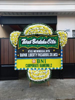 Papan Bunga Duka di Dau