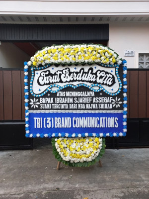 Papan Bunga Duka di Dau